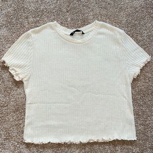 Ribbed Lettuce Trim Crop